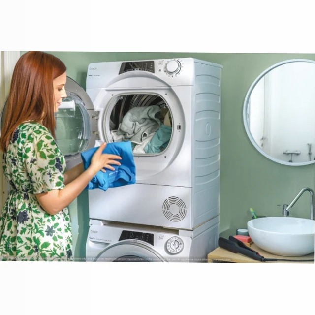 Lavatrice a carica frontale Candy RapidÓ RO41274DWMCT/1-S 1200rpm 7kg Bianco Libera