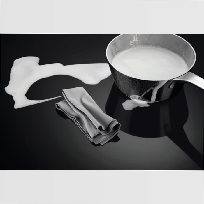 Piano ad induzione con cappa integrata XT Bridge