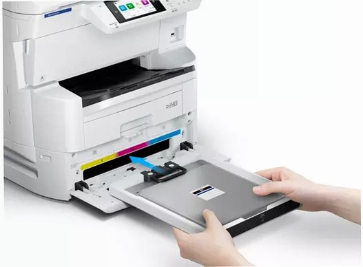 Multifunzione business A3 RIPS a colori, TCO basso, con elevato rendimento dell’inchiostro WorkForce Pro EM-C8100RDWF 250fogli 35ppm