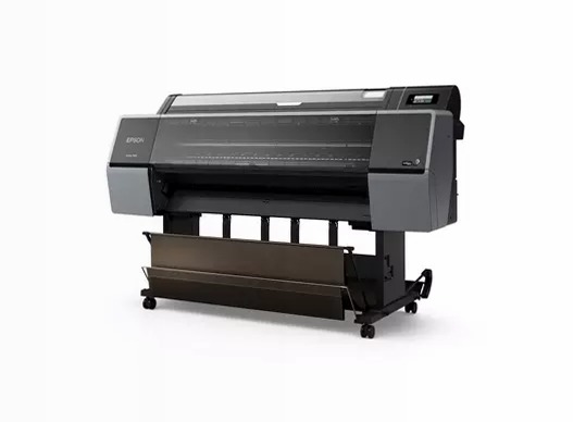 Stampante SureColor P9300 Spectro da 44 pollici, per fotografi professionisti, applicazioni di fine art e negozi di fotografia.