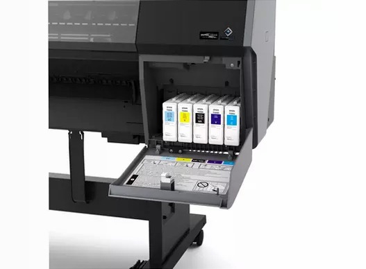 Stampante SureColor P9300 Spectro da 44 pollici, per fotografi professionisti, applicazioni di fine art e negozi di fotografia.