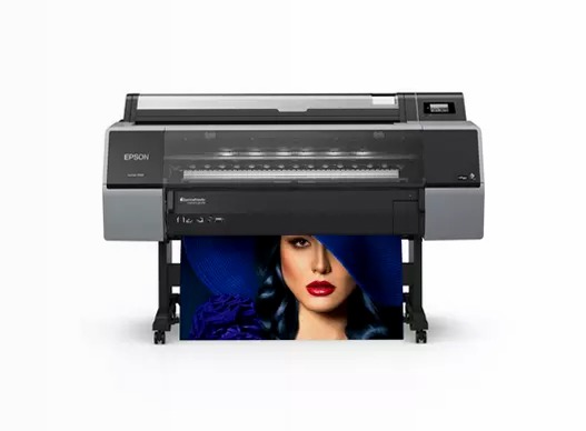 Stampante SureColor P9300 Spectro da 44 pollici, per fotografi professionisti, applicazioni di fine art e negozi di fotografia.