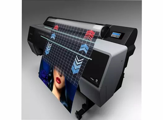 Stampante SureColor P7300 da 24 pollici, per fotografi professionisti, applicazioni di fine art e negozi di fotografia.