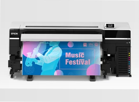 SureColor S8100: Stampante eco-solvente compatta da 64 pollici con uscita a 6 colori