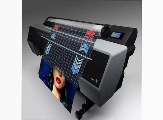 Stampante SureColor P9300 da 44 pollici, per fotografi professionisti, applicazioni di fine art e negozi di fotografia.
