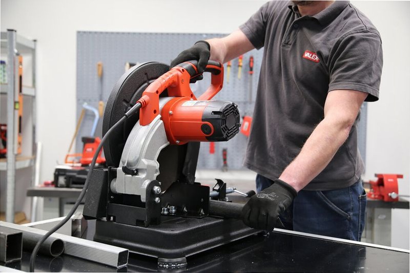 Troncatrice veloce per metallo TM411