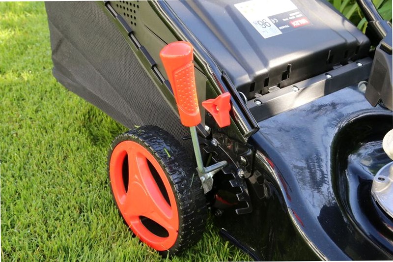 TAGLIAERBA A SCOPPIO TS4636