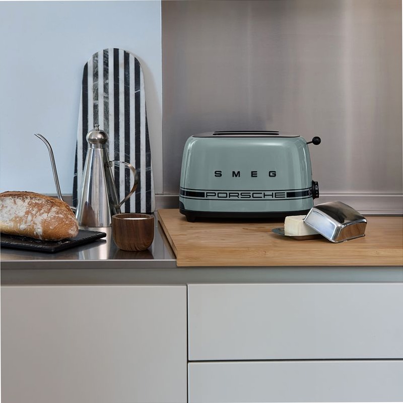Tostapane TSF01 | Shade Green Porsche x SMEG Nero