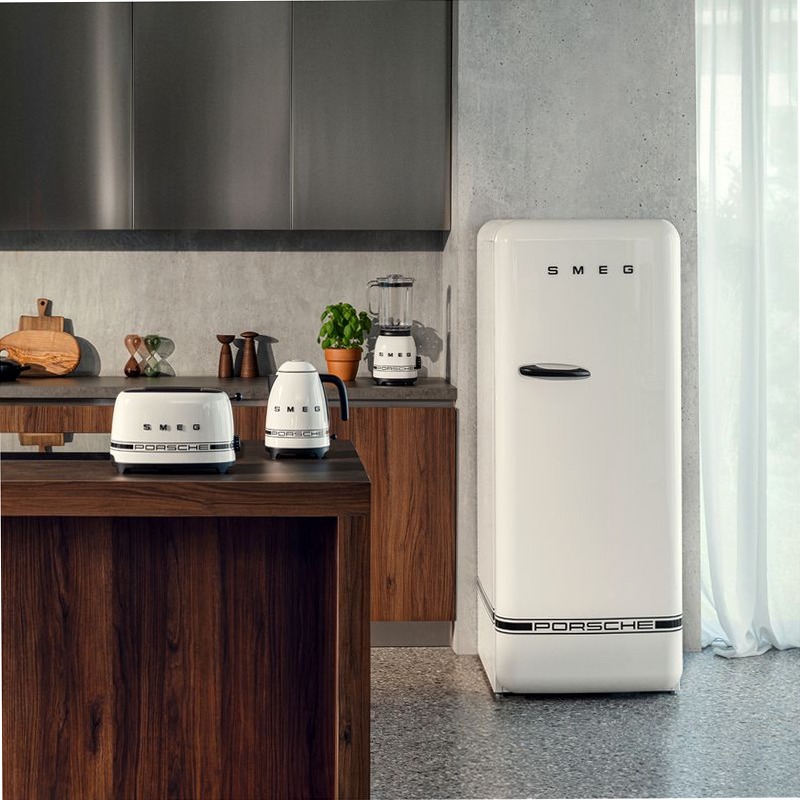 Tostapane TSF01 | Carrara White Porsche x SMEG Nero