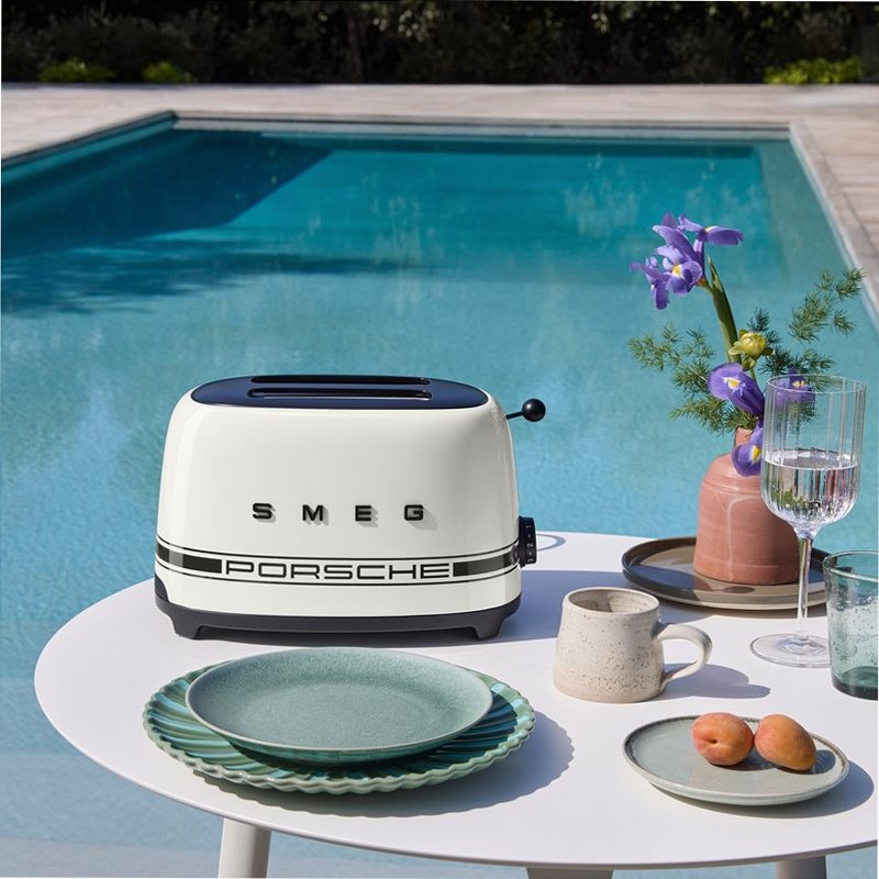 Tostapane TSF01 | Carrara White Porsche x SMEG Nero