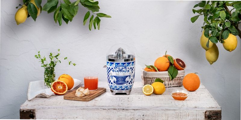 Spremiagrumi Blu Mediterraneo Smeg & Dolce&Gabbana