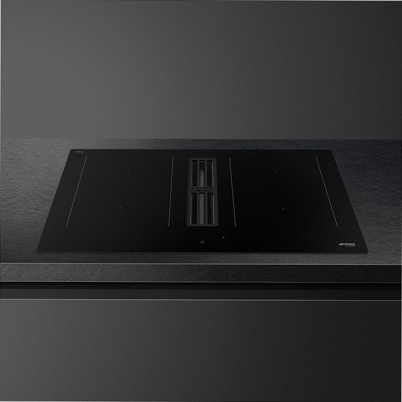 Piano a induzione con cappa integrata 83 cm