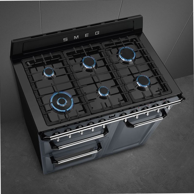 Cucina con piano cottura Gas Estetica Victoria