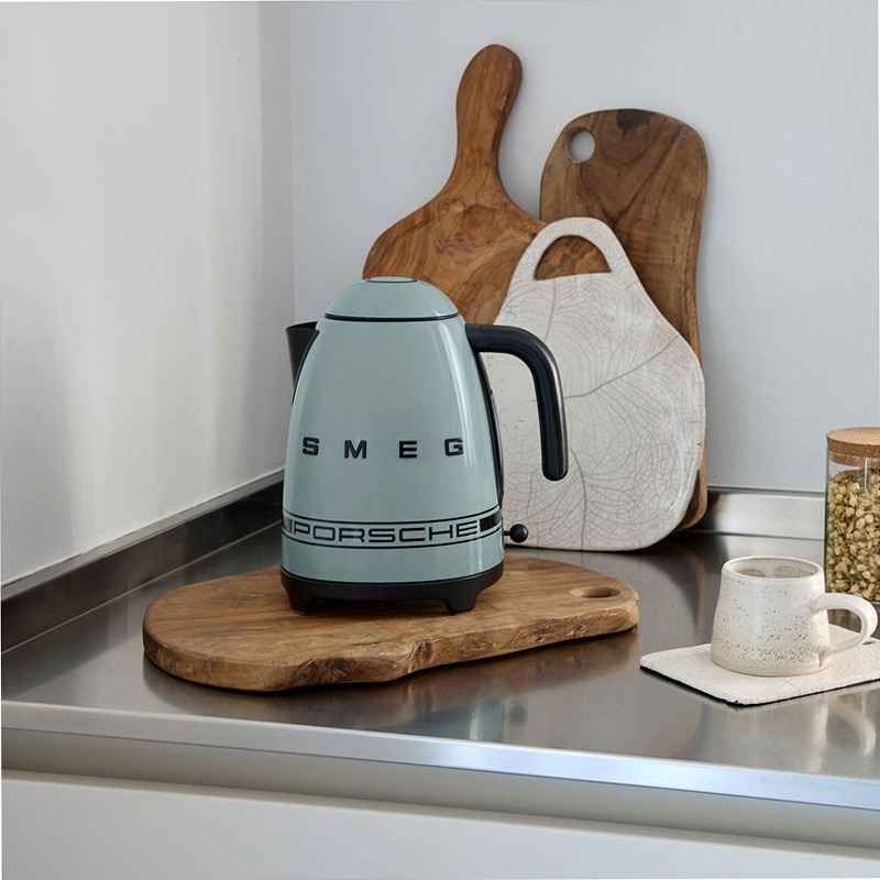 Bollitore KLF03 | Shade Green Porsche x SMEG Nero